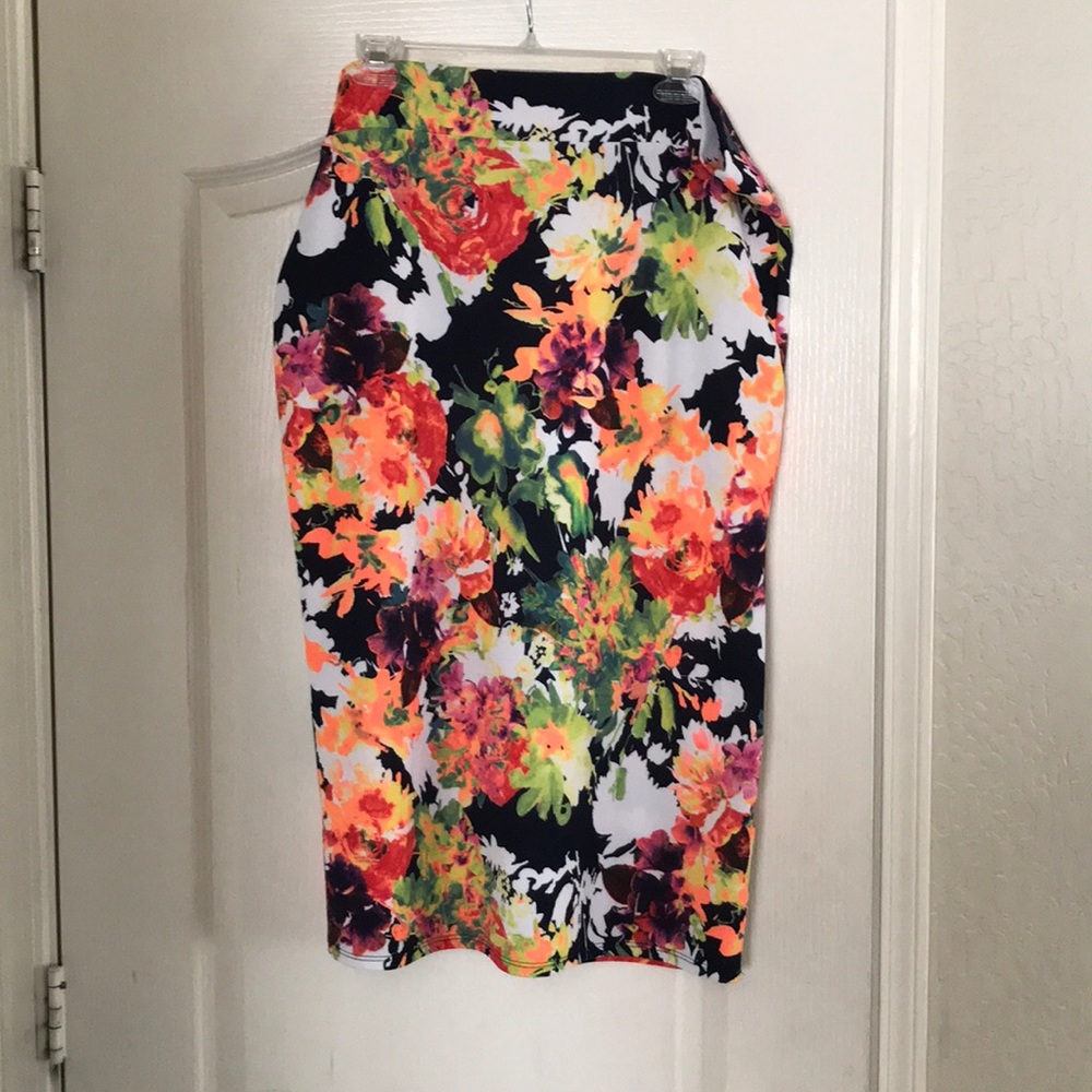 Floral pencil skirt